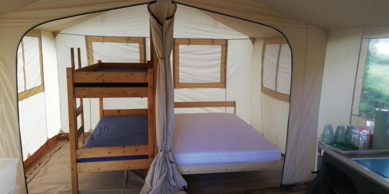 Hebergements Camping "Les Pieds Dans L'Eau" Crozon Zewnętrze zdjęcie